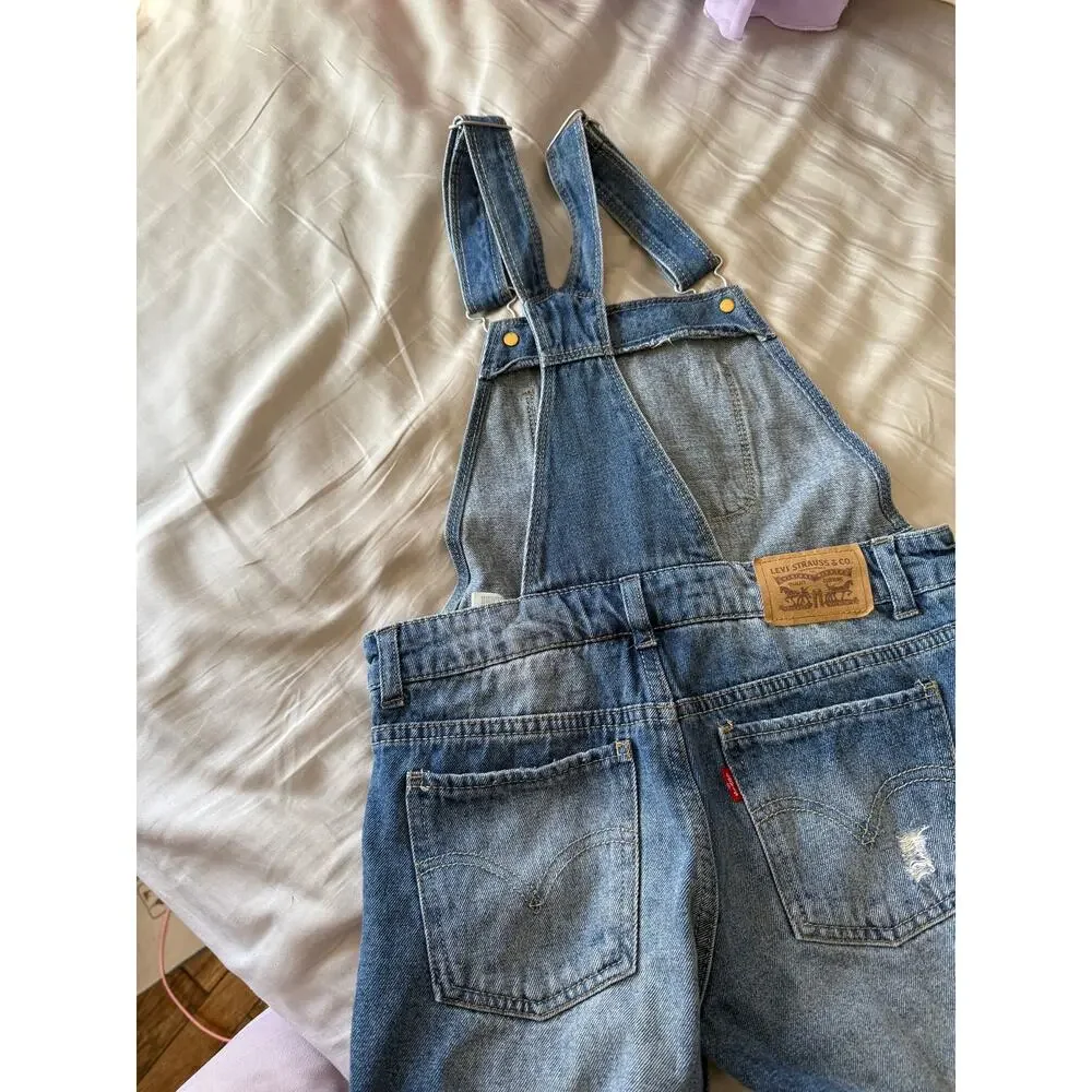 Levis please see